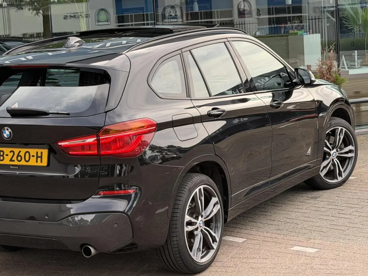 xDrive20i High Executive Automaat 2017 Pano Leder