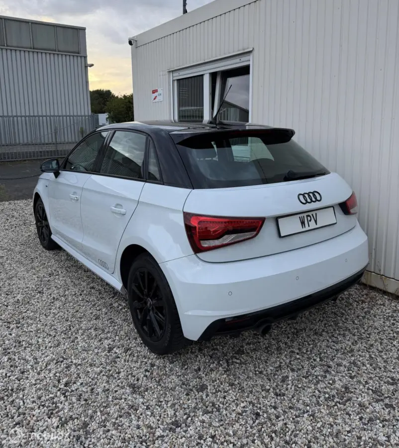 1.0 TFSI S-Line Pro Navi Cruise Black Optik