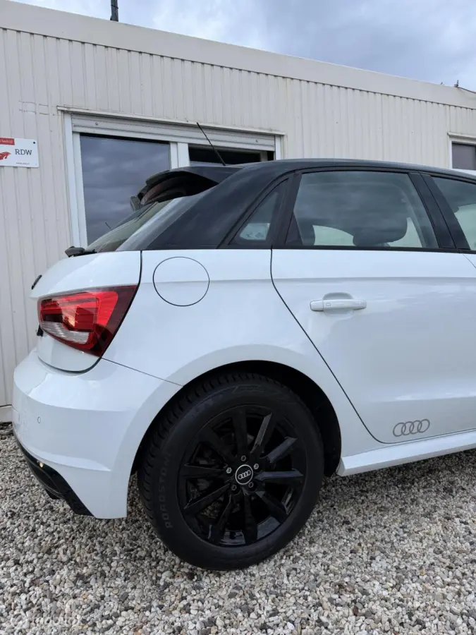 1.0 TFSI S-Line Pro Navi Cruise Black Optik