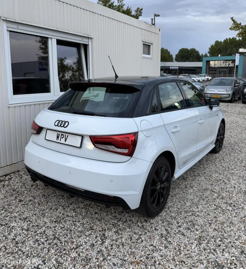 1.0 TFSI S-Line Pro Navi Cruise Black Optik