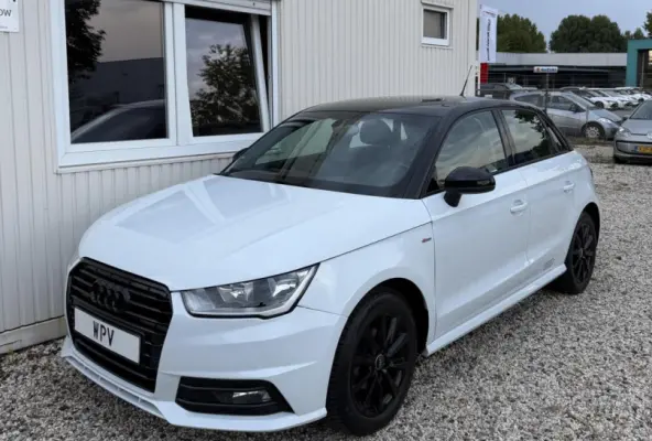 1.0 TFSI S-Line Pro Navi Cruise Black Optik
