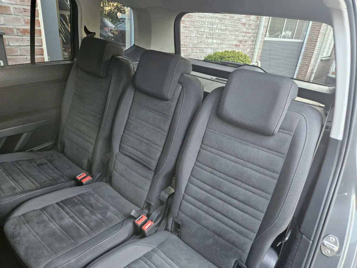 1.0 TSI Comfortline Business Carplay! Trekhaak! Airco/Clima! Cruise Control! Nette Auto!