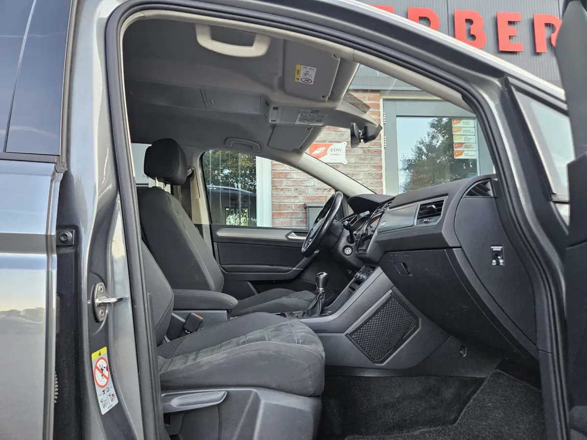 1.0 TSI Comfortline Business Carplay! Trekhaak! Airco/Clima! Cruise Control! Nette Auto!