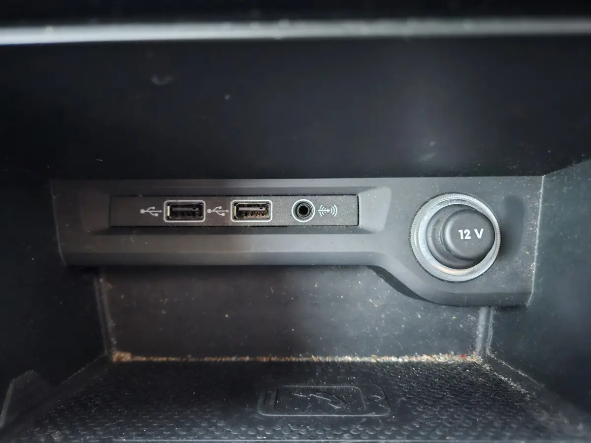 1.0 TSI Comfortline Business Carplay! Trekhaak! Airco/Clima! Cruise Control! Nette Auto!