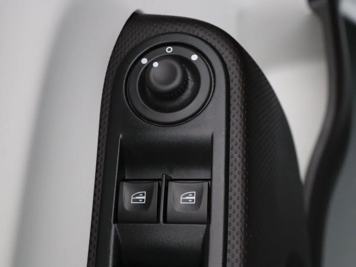 Z.E. R80 E-Tech Equilibre 22 kWh Apple Carplay/Android Auto | Climate