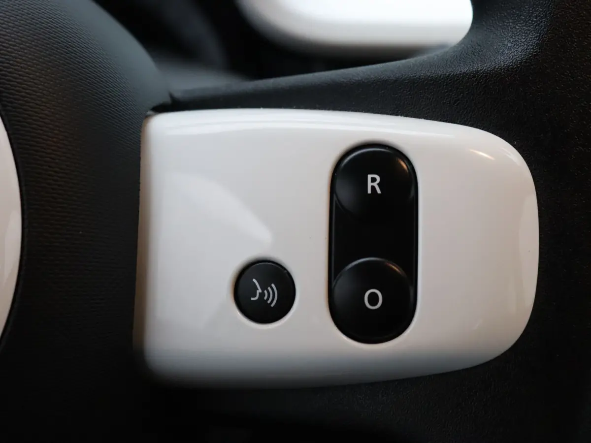 Z.E. R80 E-Tech Equilibre 22 kWh Apple Carplay/Android Auto | Climate