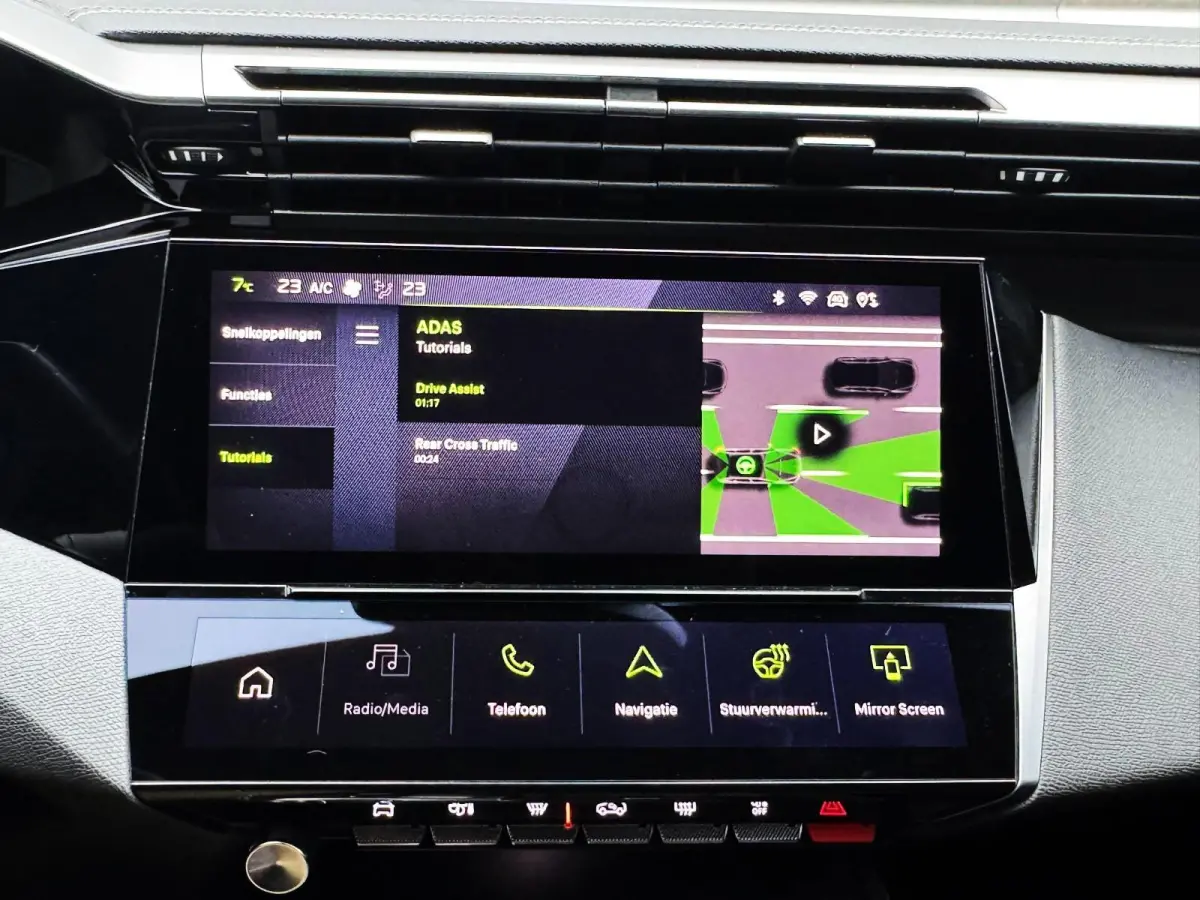 1.2 PureTech GT/ Carplay/keyless /Camera/Panodak/Automaat