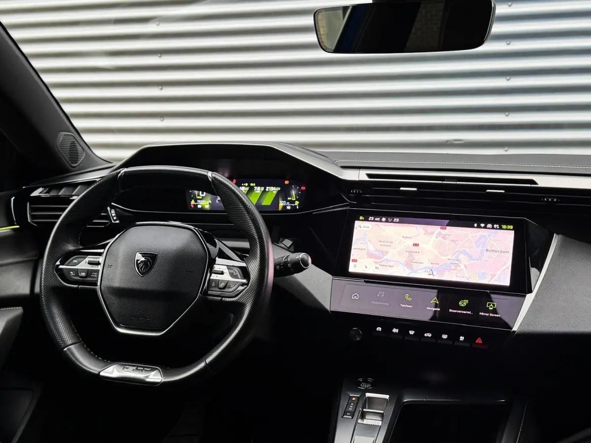 1.2 PureTech GT/ Carplay/keyless /Camera/Panodak/Automaat