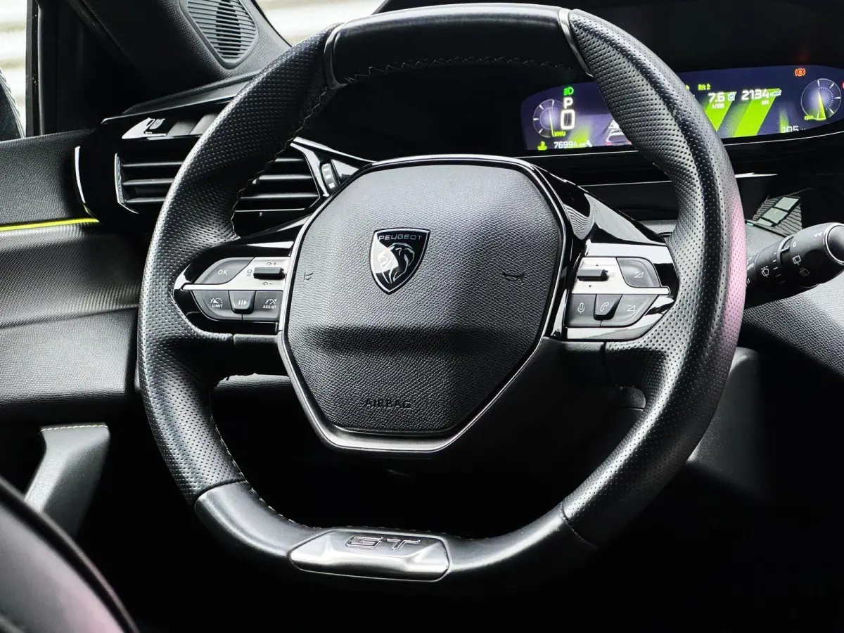 1.2 PureTech GT/ Carplay/keyless /Camera/Panodak/Automaat