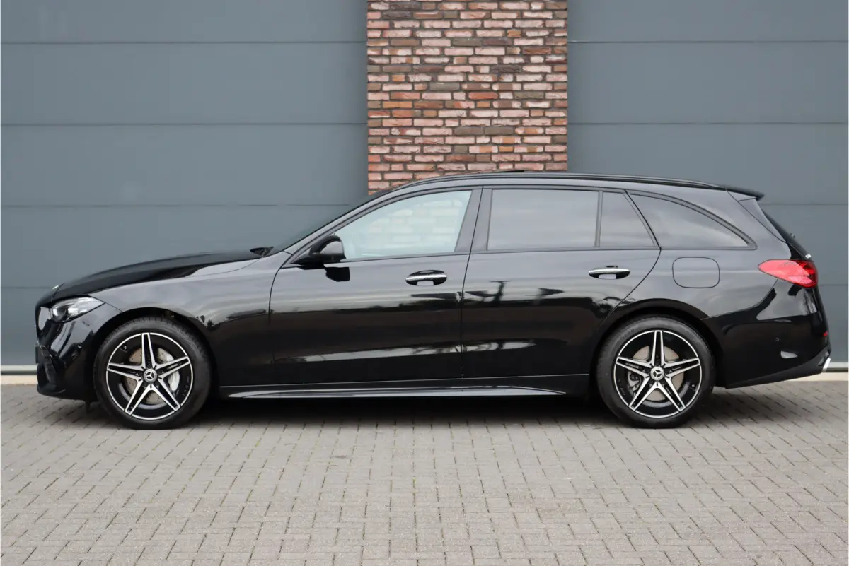 300 e AMG Line | Distronic | Panoramadak | Memory | Surround Camera | Verwarmd Stuurwiel | Carplay | Sfeerverlichting Premium |