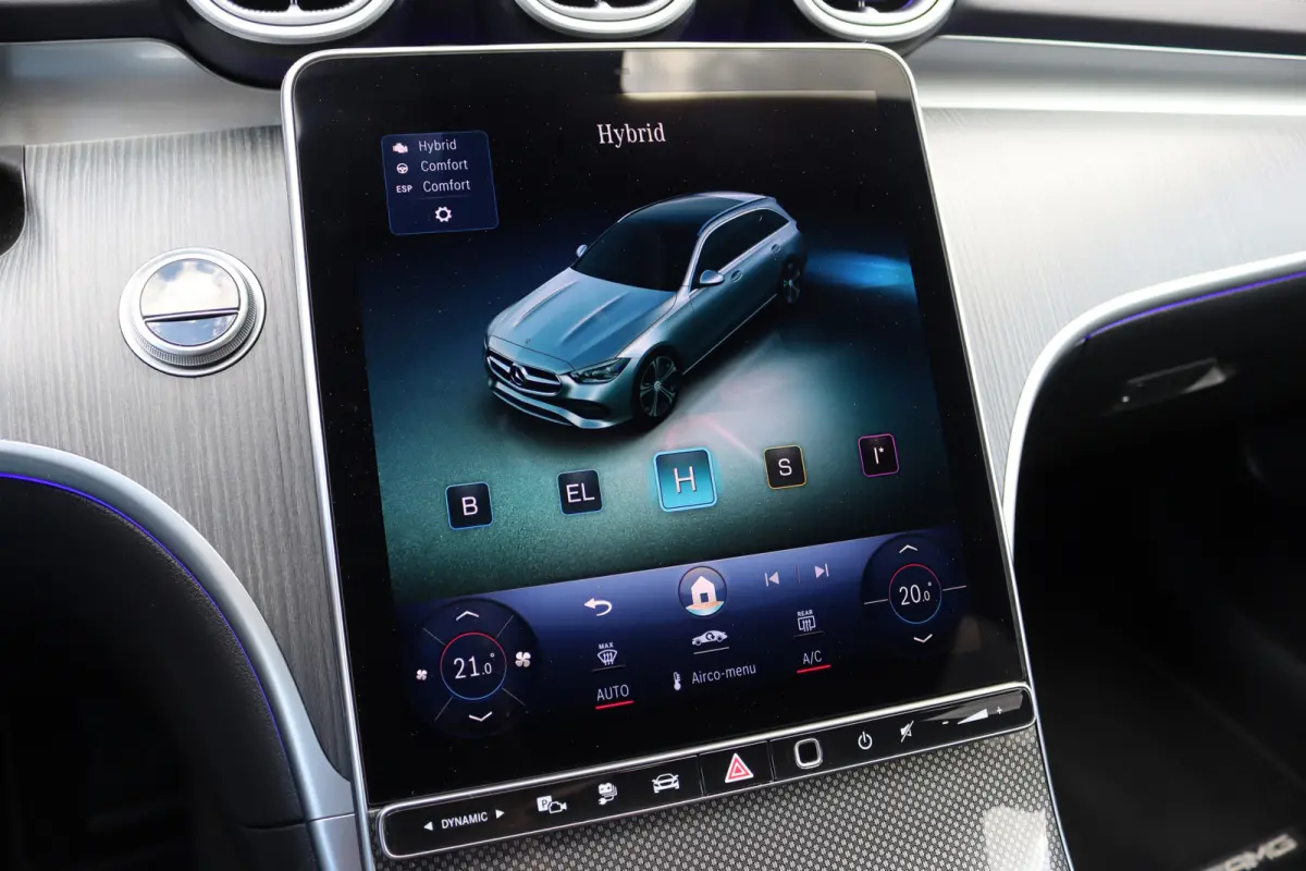 300 e AMG Line | Distronic | Panoramadak | Memory | Surround Camera | Verwarmd Stuurwiel | Carplay | Sfeerverlichting Premium |
