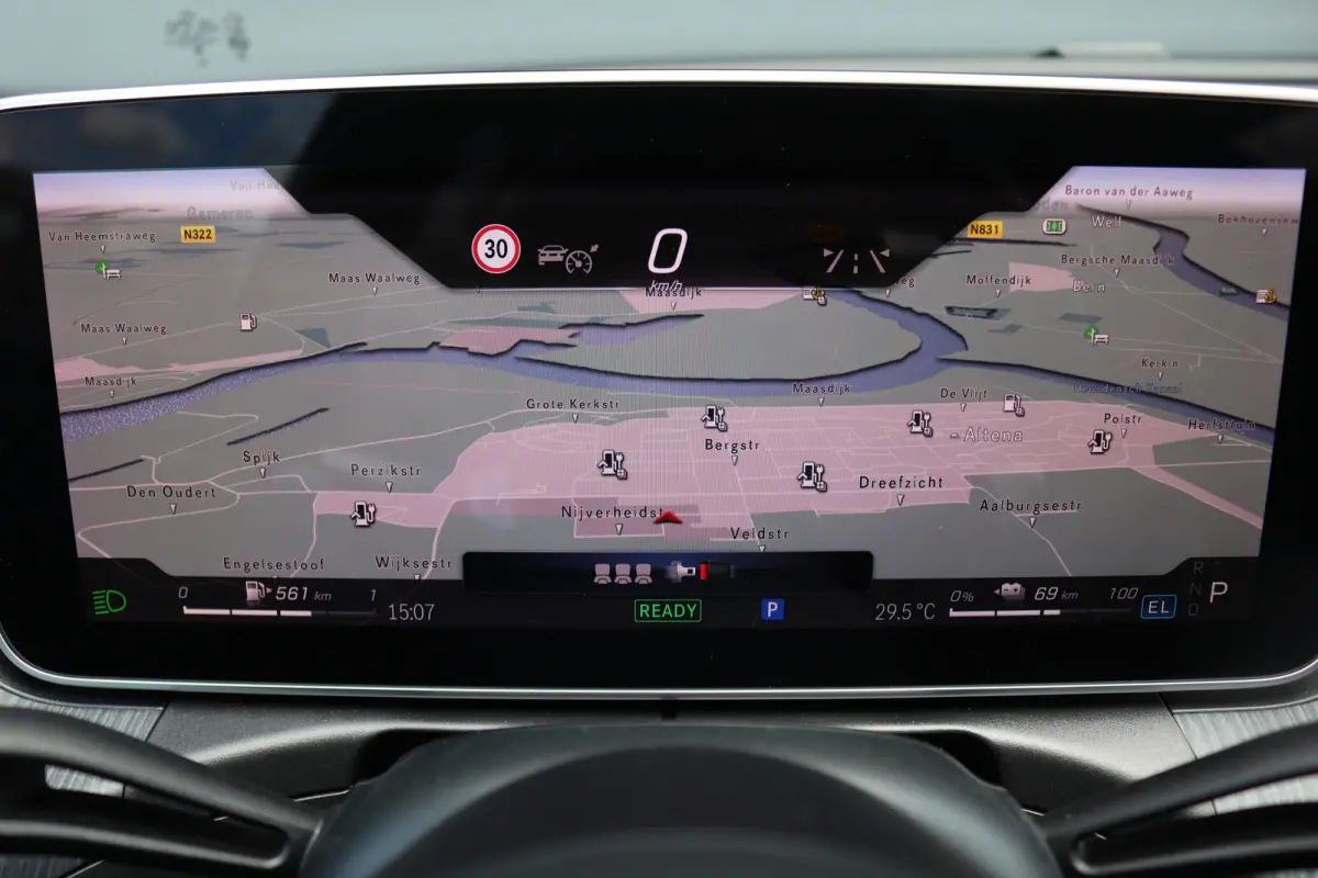 300 e AMG Line | Distronic | Panoramadak | Memory | Surround Camera | Verwarmd Stuurwiel | Carplay | Sfeerverlichting Premium |