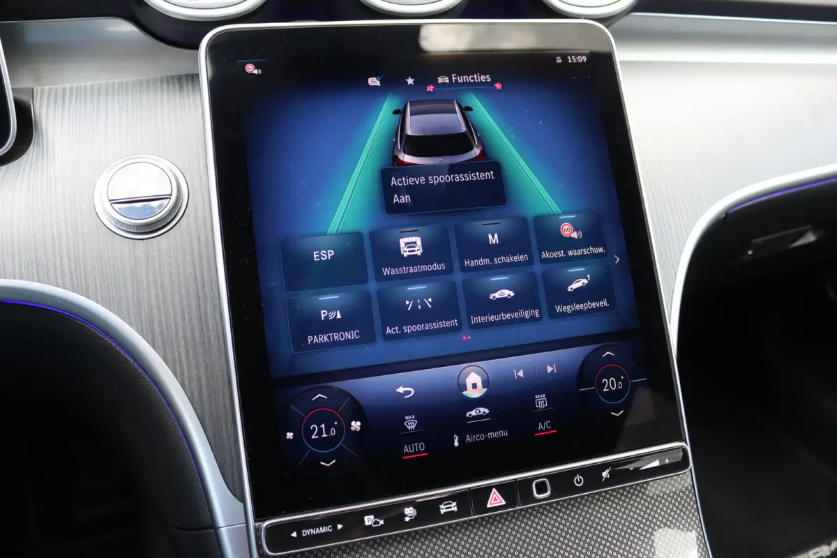 300 e AMG Line | Distronic | Panoramadak | Memory | Surround Camera | Verwarmd Stuurwiel | Carplay | Sfeerverlichting Premium |