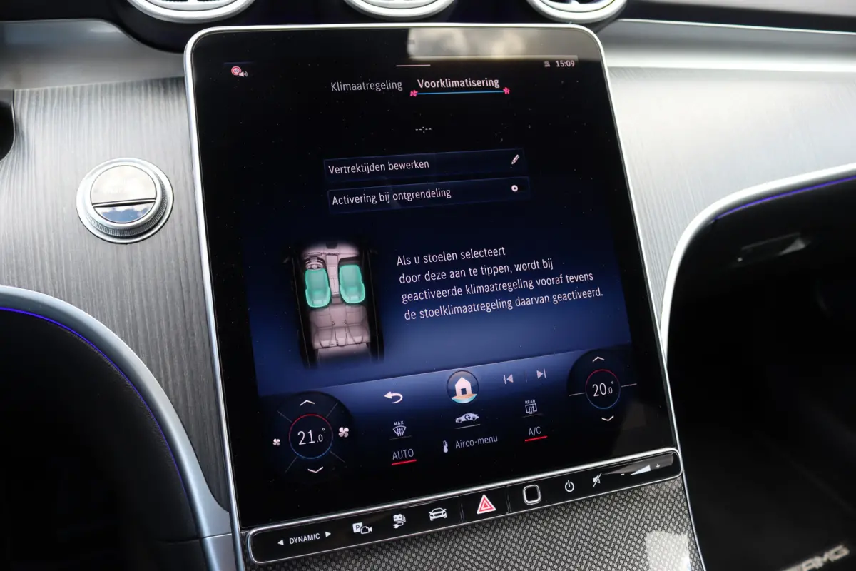 300 e AMG Line | Distronic | Panoramadak | Memory | Surround Camera | Verwarmd Stuurwiel | Carplay | Sfeerverlichting Premium |