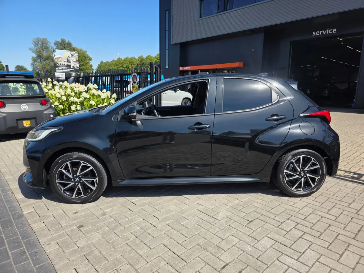 1.5 Hybrid Business Plus | Met o.a. cruise, climate, AppleCarPlay/AndroidAuto, achteruitrijcamera en stoelverwarming!