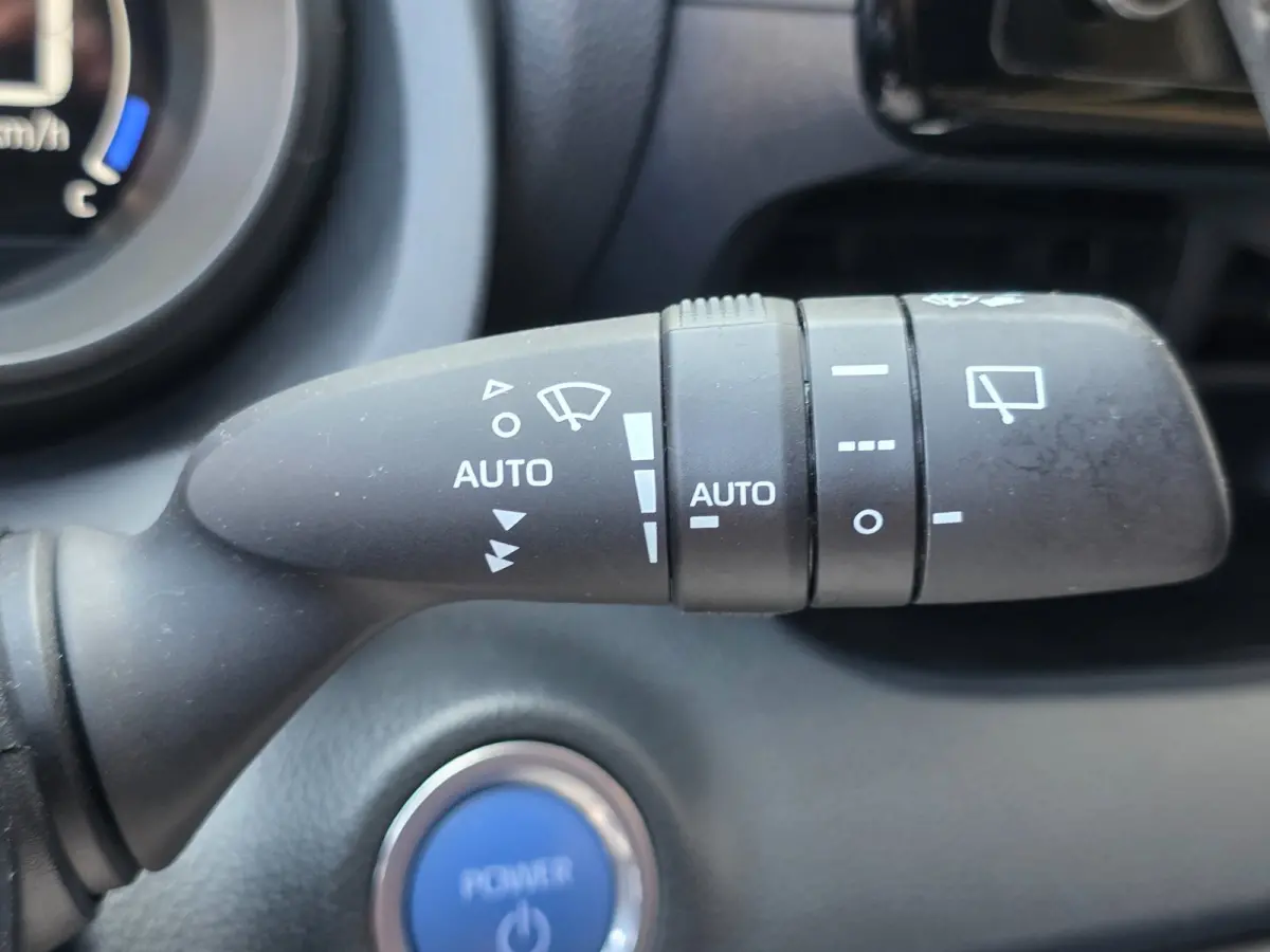 1.5 Hybrid Business Plus | Met o.a. cruise, climate, AppleCarPlay/AndroidAuto, achteruitrijcamera en stoelverwarming!
