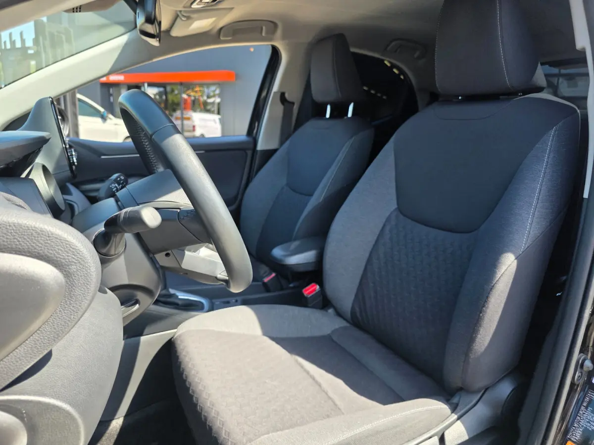 1.5 Hybrid Business Plus | Met o.a. cruise, climate, AppleCarPlay/AndroidAuto, achteruitrijcamera en stoelverwarming!