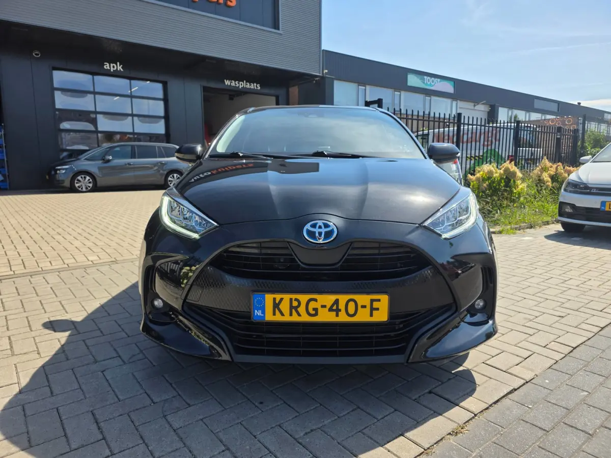 1.5 Hybrid Business Plus | Met o.a. cruise, climate, AppleCarPlay/AndroidAuto, achteruitrijcamera en stoelverwarming!