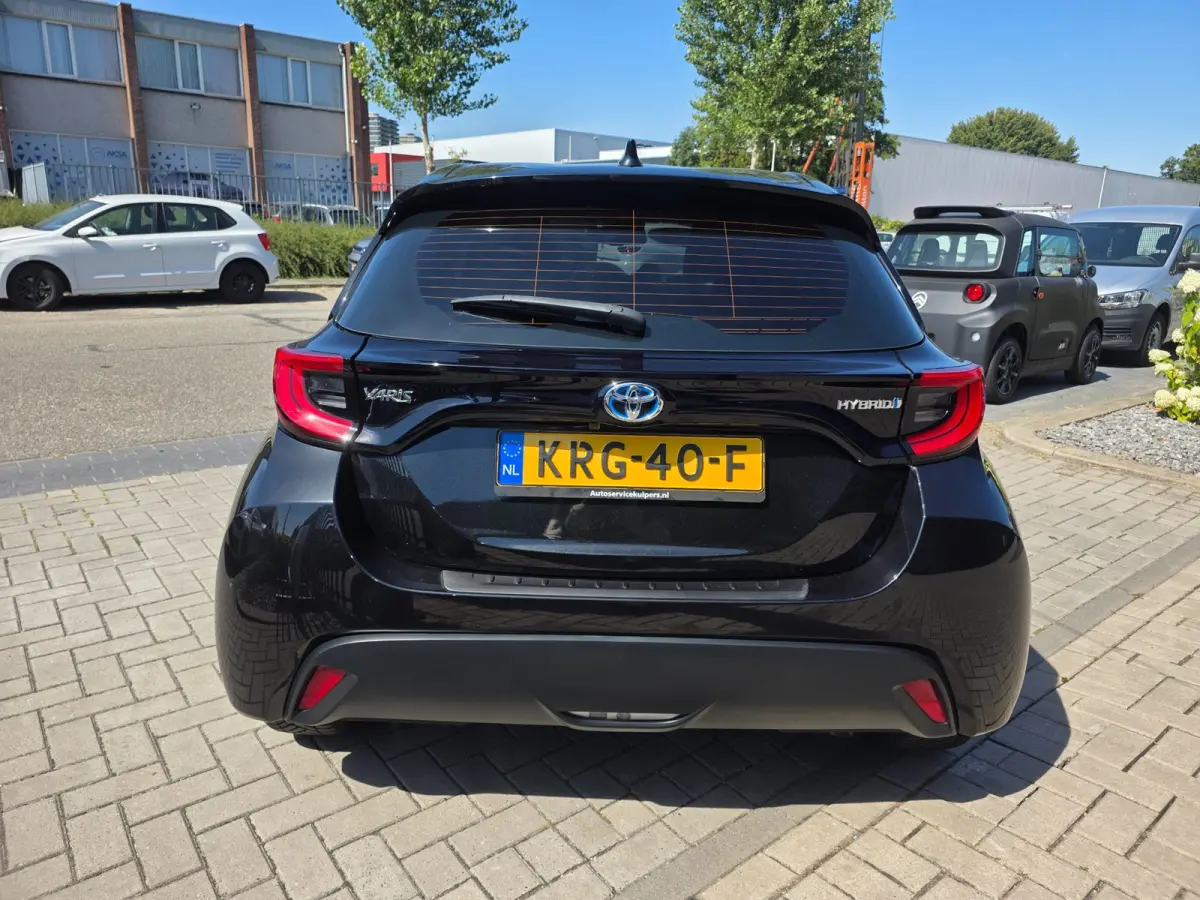 1.5 Hybrid Business Plus | Met o.a. cruise, climate, AppleCarPlay/AndroidAuto, achteruitrijcamera en stoelverwarming!