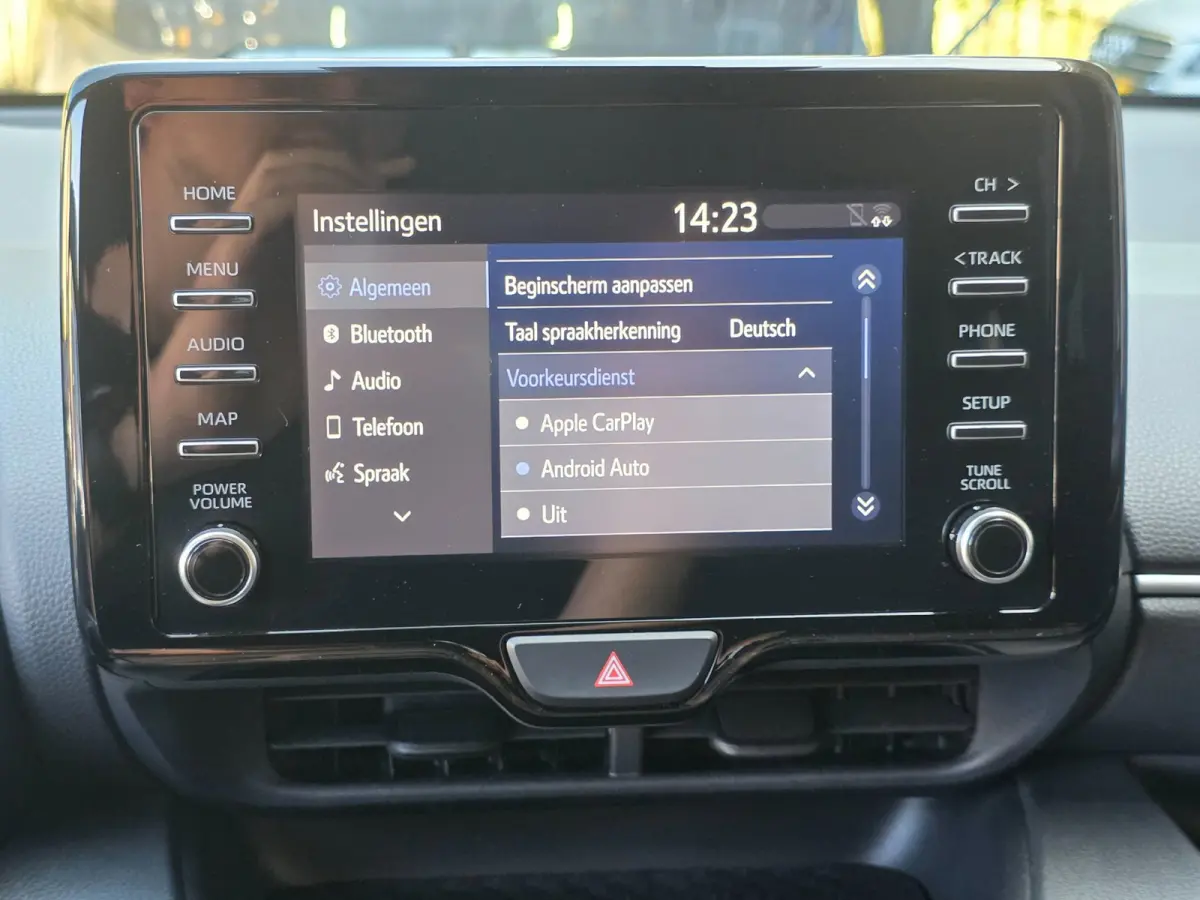 1.5 Hybrid Business Plus | Met o.a. cruise, climate, AppleCarPlay/AndroidAuto, achteruitrijcamera en stoelverwarming!