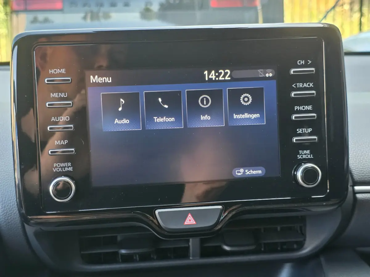 1.5 Hybrid Business Plus | Met o.a. cruise, climate, AppleCarPlay/AndroidAuto, achteruitrijcamera en stoelverwarming!