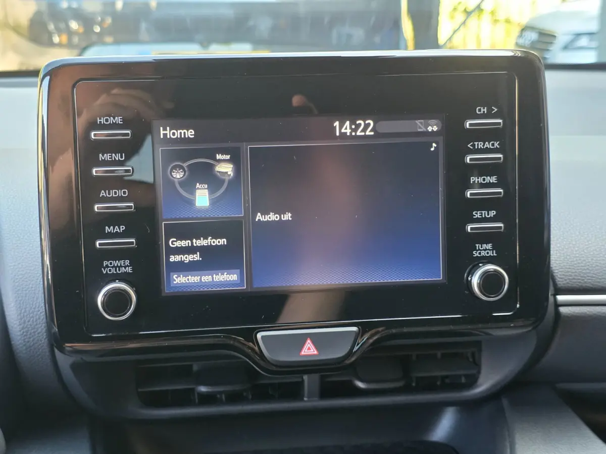 1.5 Hybrid Business Plus | Met o.a. cruise, climate, AppleCarPlay/AndroidAuto, achteruitrijcamera en stoelverwarming!