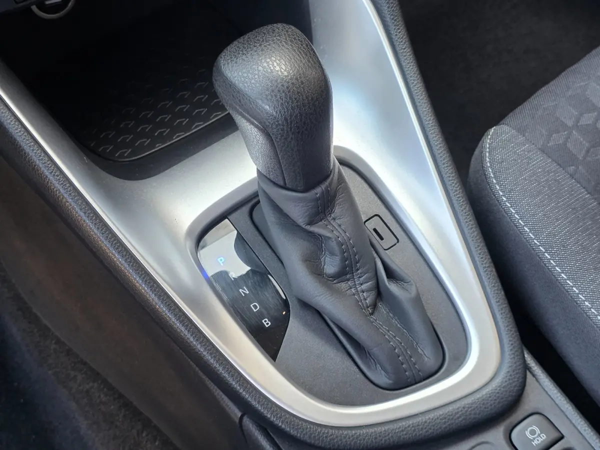 1.5 Hybrid Business Plus | Met o.a. cruise, climate, AppleCarPlay/AndroidAuto, achteruitrijcamera en stoelverwarming!