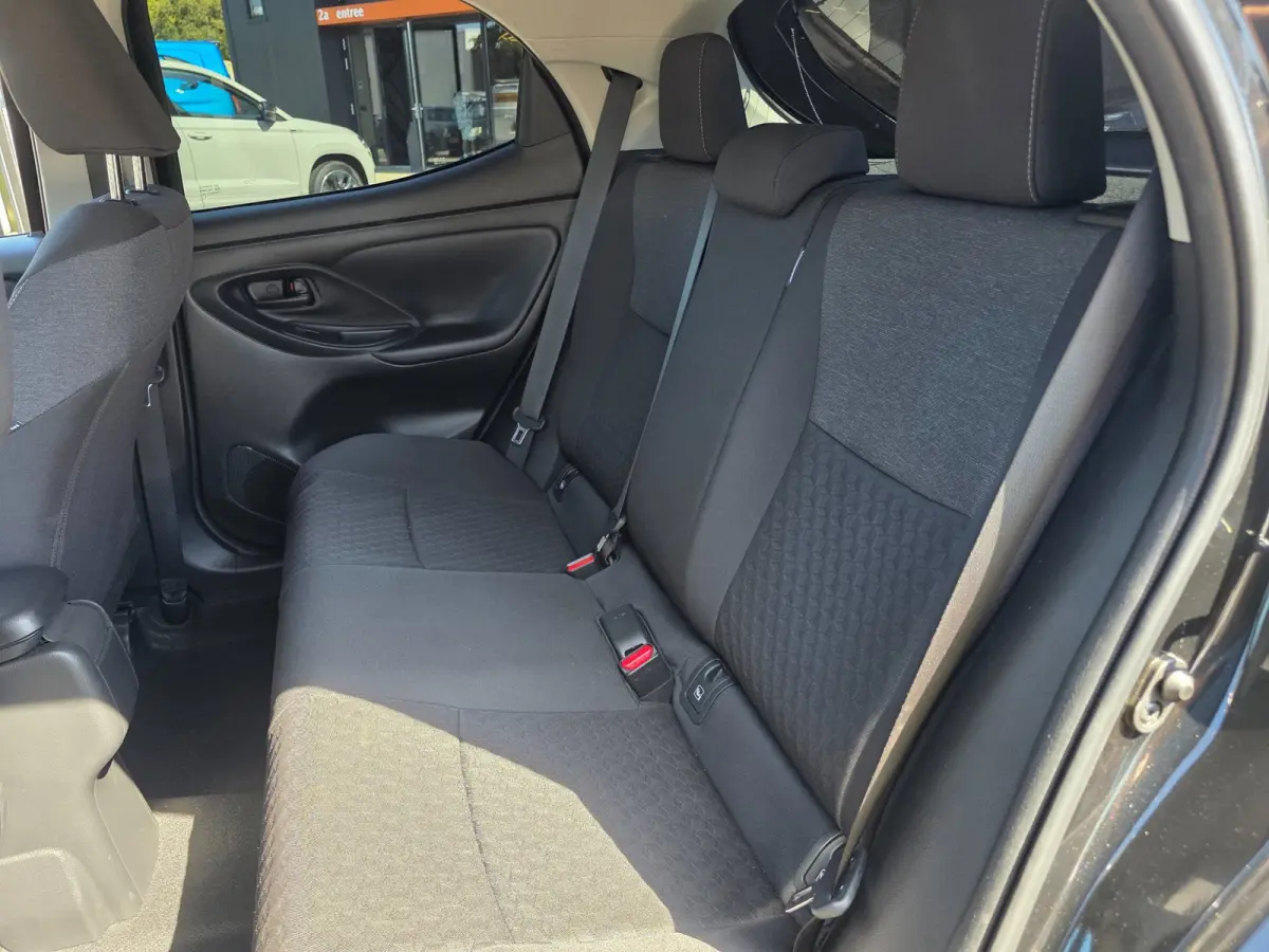 1.5 Hybrid Business Plus | Met o.a. cruise, climate, AppleCarPlay/AndroidAuto, achteruitrijcamera en stoelverwarming!