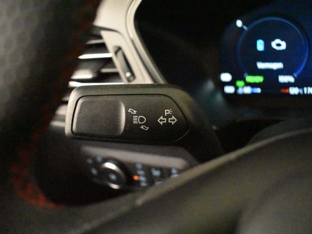2.5 PHEV ST-Line X 243 PK AUTO | 360gr Camera | Elekt stoel met memory | App connect | Keyless | Dodehoek | Parkeer assistent | Stoel/stuur verwarming | Navi | Led | DAB | 18"LMV