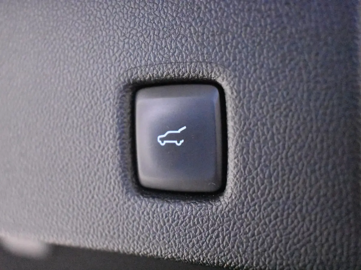 2.5 PHEV ST-Line X 243 PK AUTO | 360gr Camera | Elekt stoel met memory | App connect | Keyless | Dodehoek | Parkeer assistent | Stoel/stuur verwarming | Navi | Led | DAB | 18"LMV
