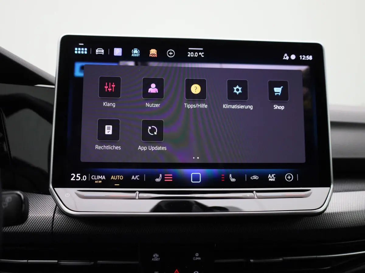 1.5 eTSI R-Line Edition 150 PK| Stoelverwarming | Stuurwielverwarming | Achteruitrijcamera | Parkeersensoren | APple Carplay Draadloos | Sfeerverlichting