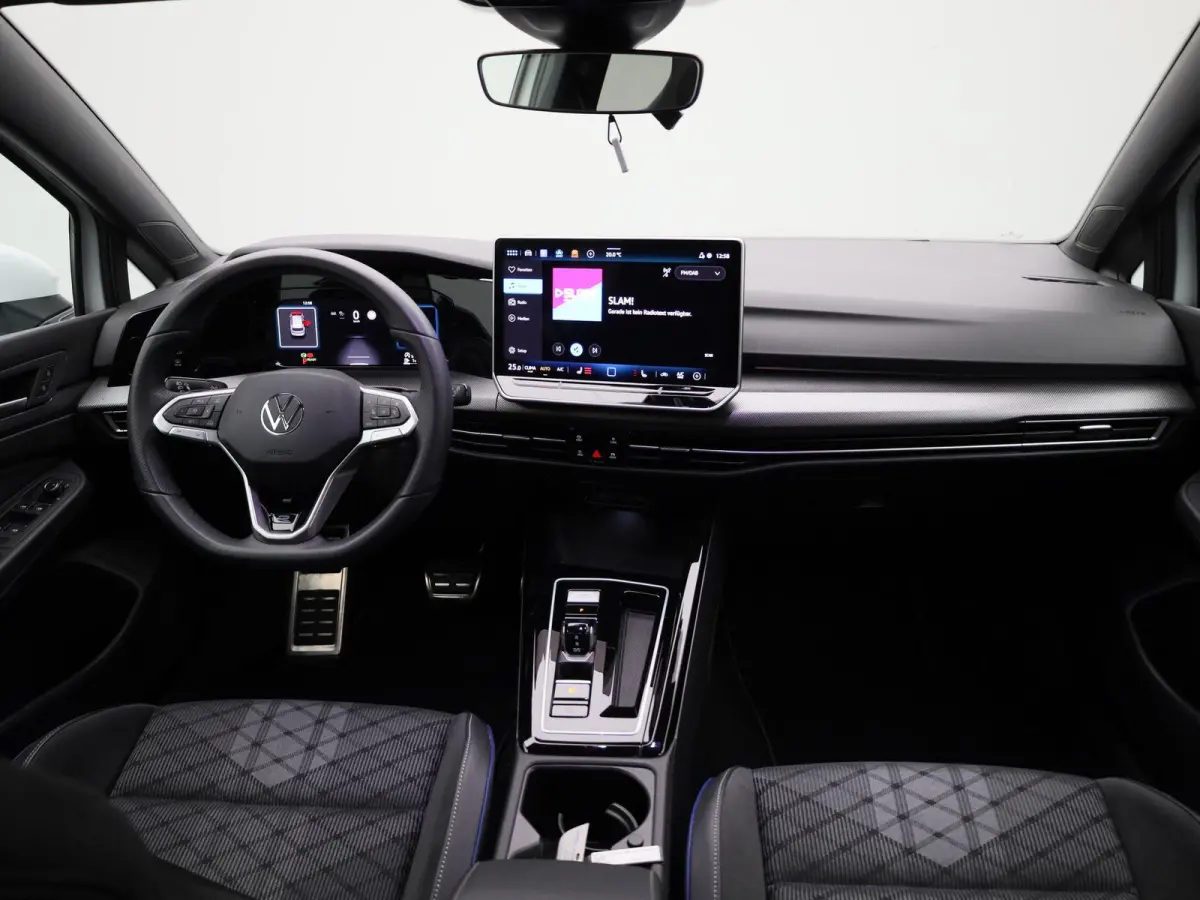 1.5 eTSI R-Line Edition 150 PK| Stoelverwarming | Stuurwielverwarming | Achteruitrijcamera | Parkeersensoren | APple Carplay Draadloos | Sfeerverlichting