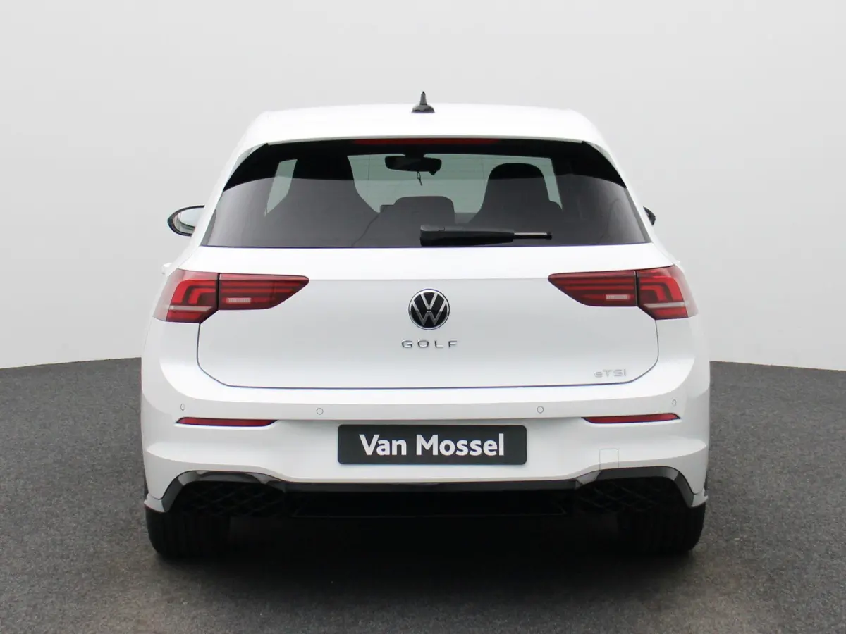 1.5 eTSI R-Line Edition 150 PK| Stoelverwarming | Stuurwielverwarming | Achteruitrijcamera | Parkeersensoren | APple Carplay Draadloos | Sfeerverlichting