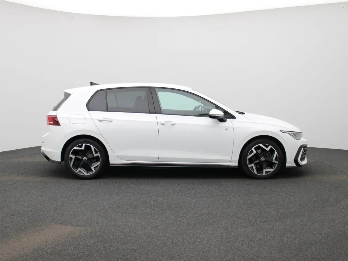 1.5 eTSI R-Line Edition 150 PK| Stoelverwarming | Stuurwielverwarming | Achteruitrijcamera | Parkeersensoren | APple Carplay Draadloos | Sfeerverlichting