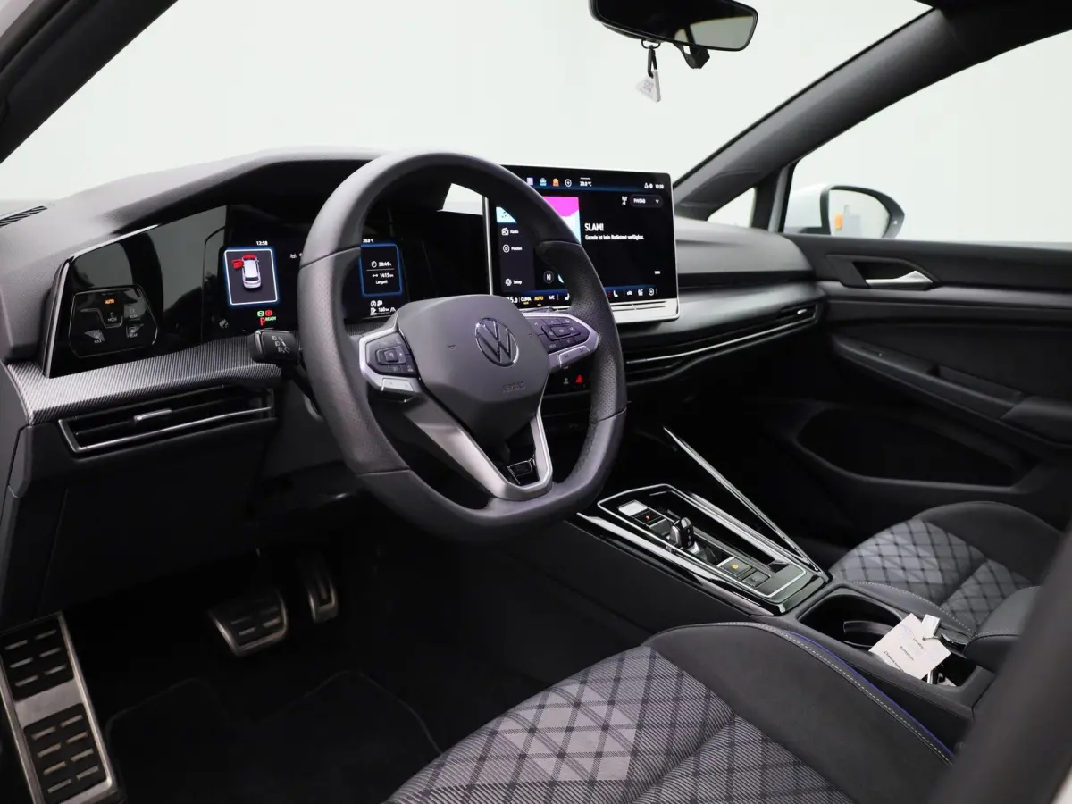 1.5 eTSI R-Line Edition 150 PK| Stoelverwarming | Stuurwielverwarming | Achteruitrijcamera | Parkeersensoren | APple Carplay Draadloos | Sfeerverlichting