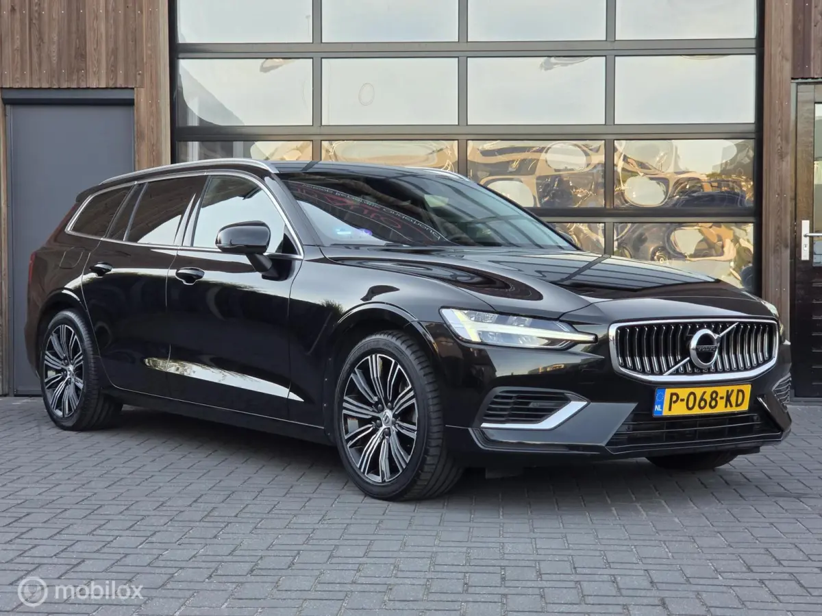 2.0 T6 RECHARGE AWD LONG RANGE ACC CAMERA TREKHAAK
