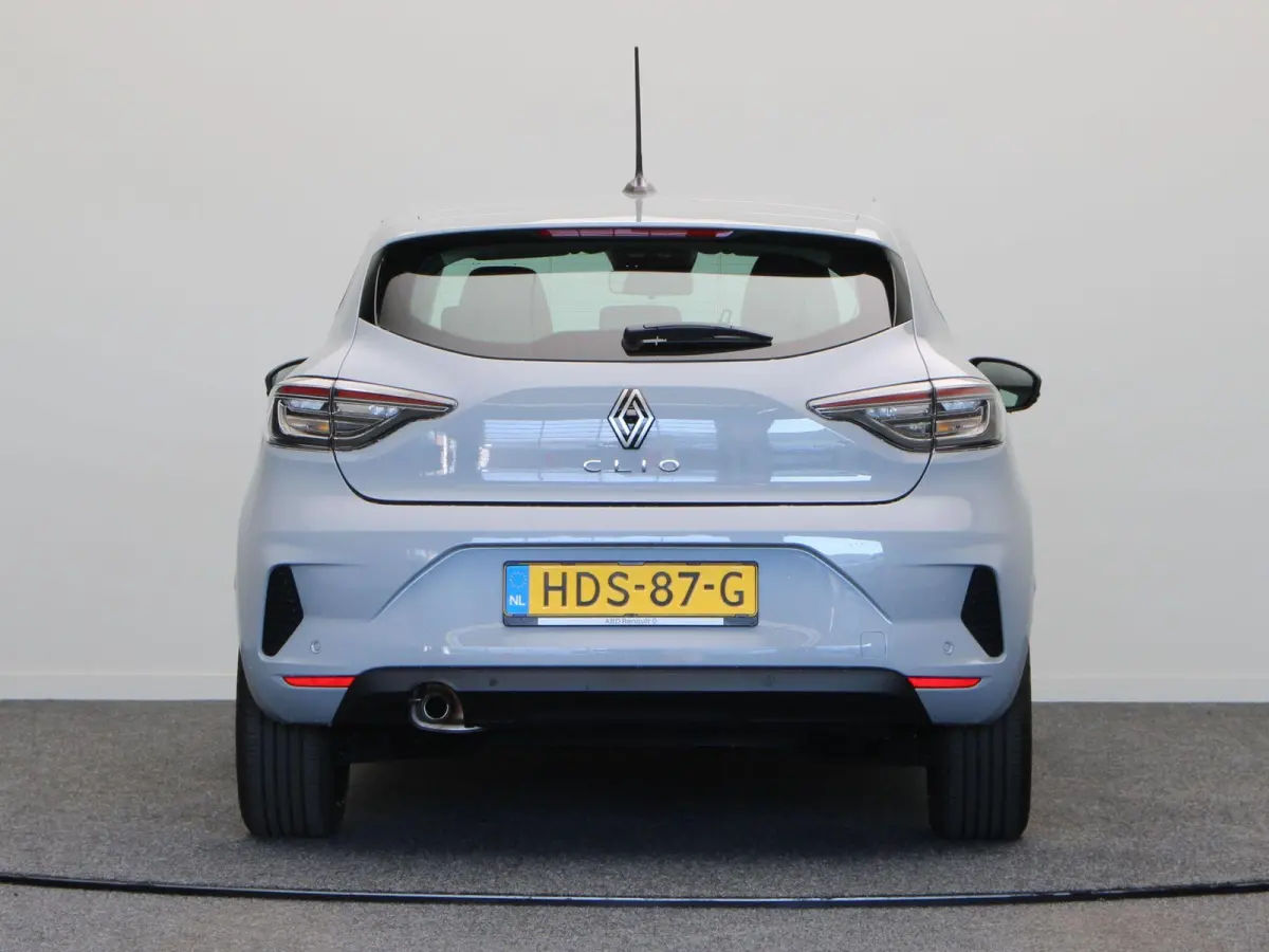 TCe 90pk GPF evolution | Achteruitrijcamera | Navigatie | Apple carplay / Android auto | Airco |