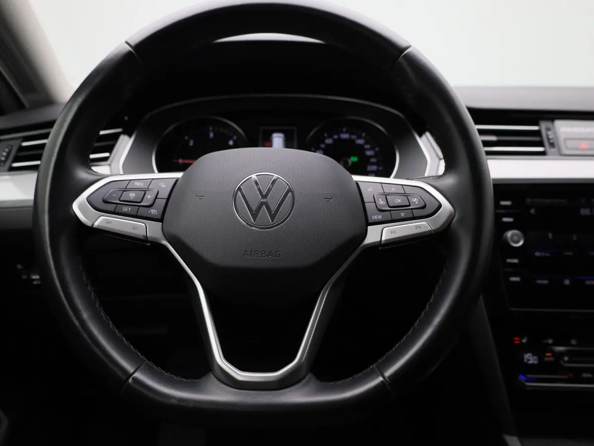 2.0 TDI Business | TREKHAAK | ADAPTIEF CRUISECONTROL | CAMERA | KEYLESS | ELEK.STOEL MET GEHEUGEN | STOELVERWARMING | CLIMATE CONTROL |