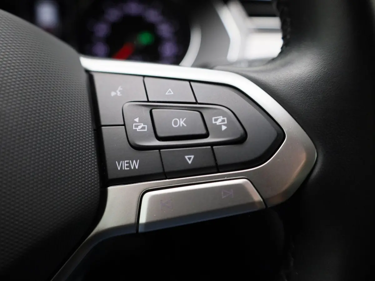 2.0 TDI Business | TREKHAAK | ADAPTIEF CRUISECONTROL | CAMERA | KEYLESS | ELEK.STOEL MET GEHEUGEN | STOELVERWARMING | CLIMATE CONTROL |