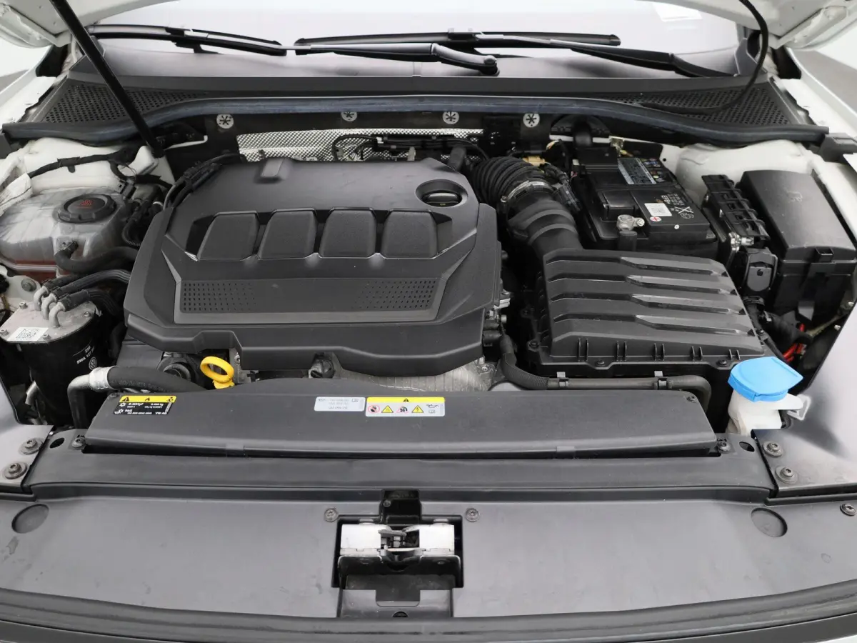 2.0 TDI Business | TREKHAAK | ADAPTIEF CRUISECONTROL | CAMERA | KEYLESS | ELEK.STOEL MET GEHEUGEN | STOELVERWARMING | CLIMATE CONTROL |