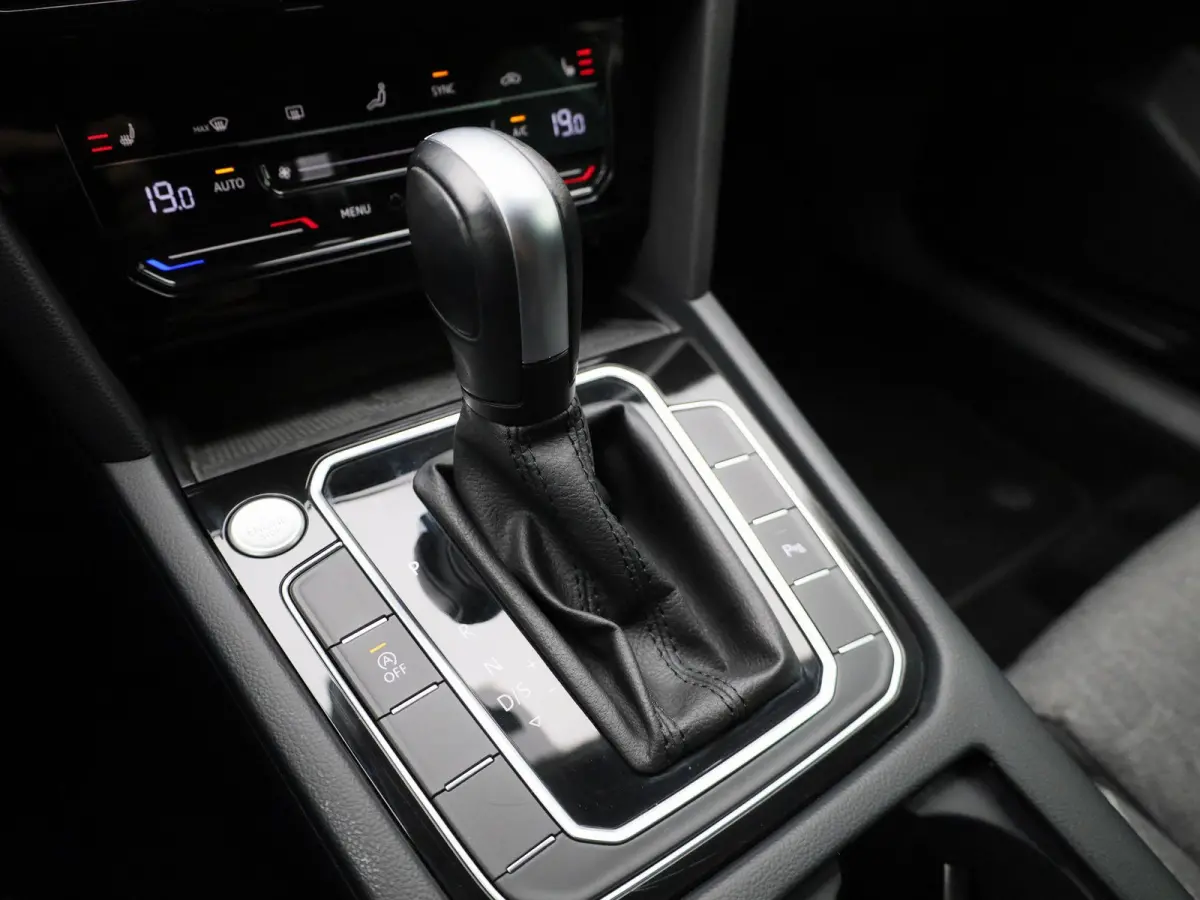 2.0 TDI Business | TREKHAAK | ADAPTIEF CRUISECONTROL | CAMERA | KEYLESS | ELEK.STOEL MET GEHEUGEN | STOELVERWARMING | CLIMATE CONTROL |