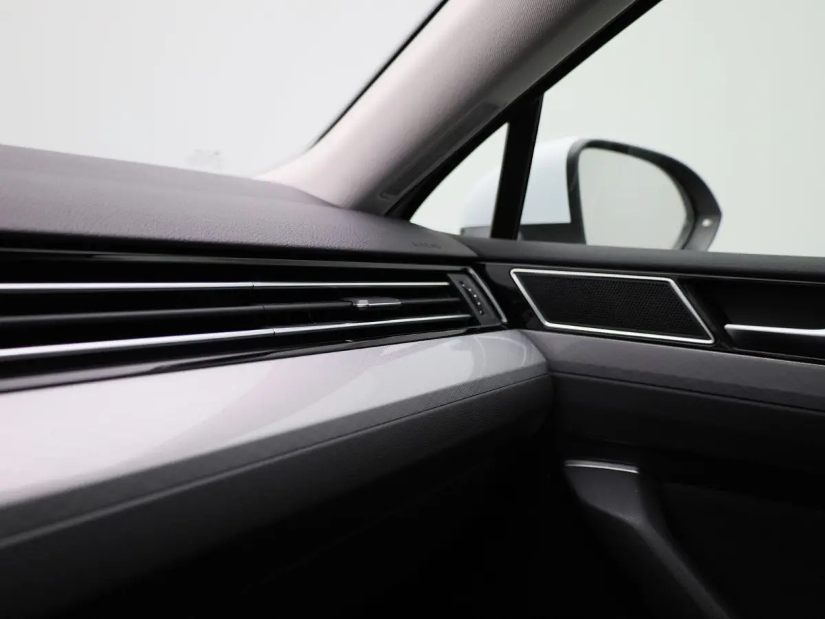 2.0 TDI Business | TREKHAAK | ADAPTIEF CRUISECONTROL | CAMERA | KEYLESS | ELEK.STOEL MET GEHEUGEN | STOELVERWARMING | CLIMATE CONTROL |