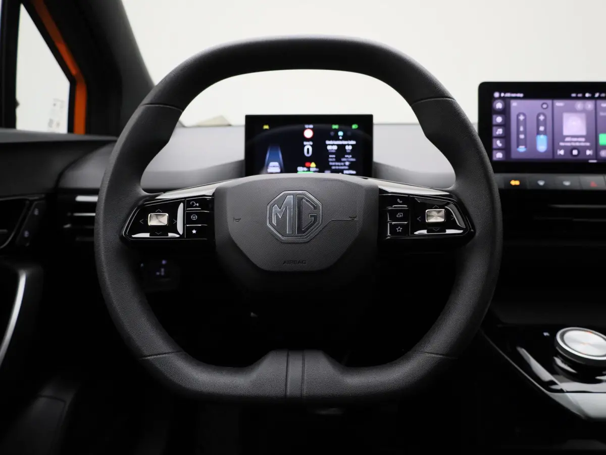 MG4 51 kWh Standard | PARKEERSENSOREN | CLIMATE CONTROL | APPLE CARPLAY | LED | KEYLESS | LMV |