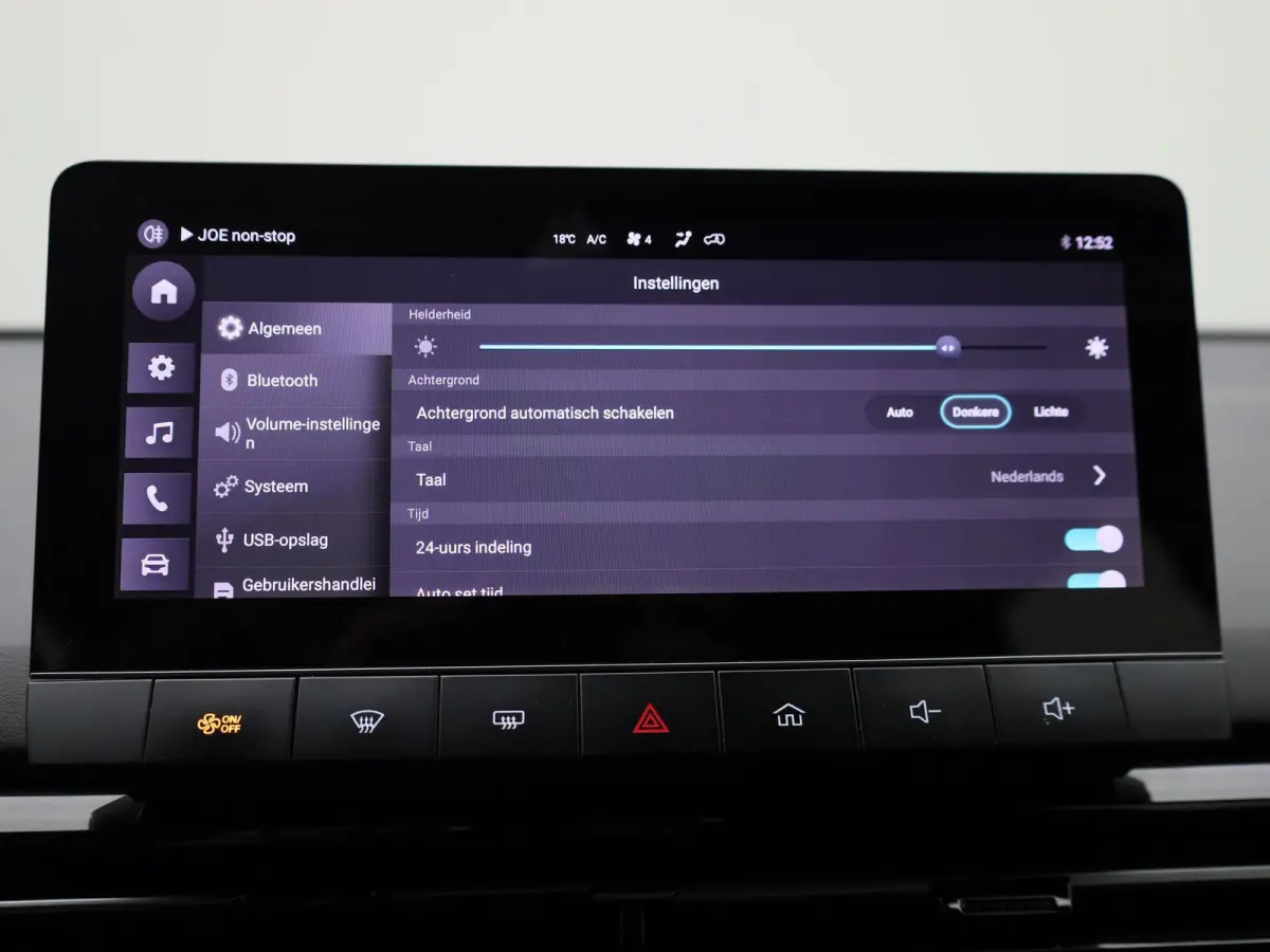 MG4 51 kWh Standard | PARKEERSENSOREN | CLIMATE CONTROL | APPLE CARPLAY | LED | KEYLESS | LMV |