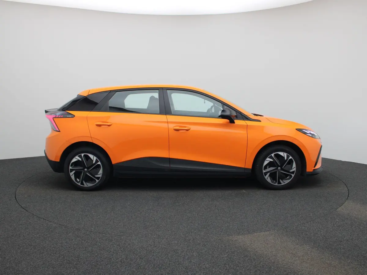 MG4 51 kWh Standard | PARKEERSENSOREN | CLIMATE CONTROL | APPLE CARPLAY | LED | KEYLESS | LMV |