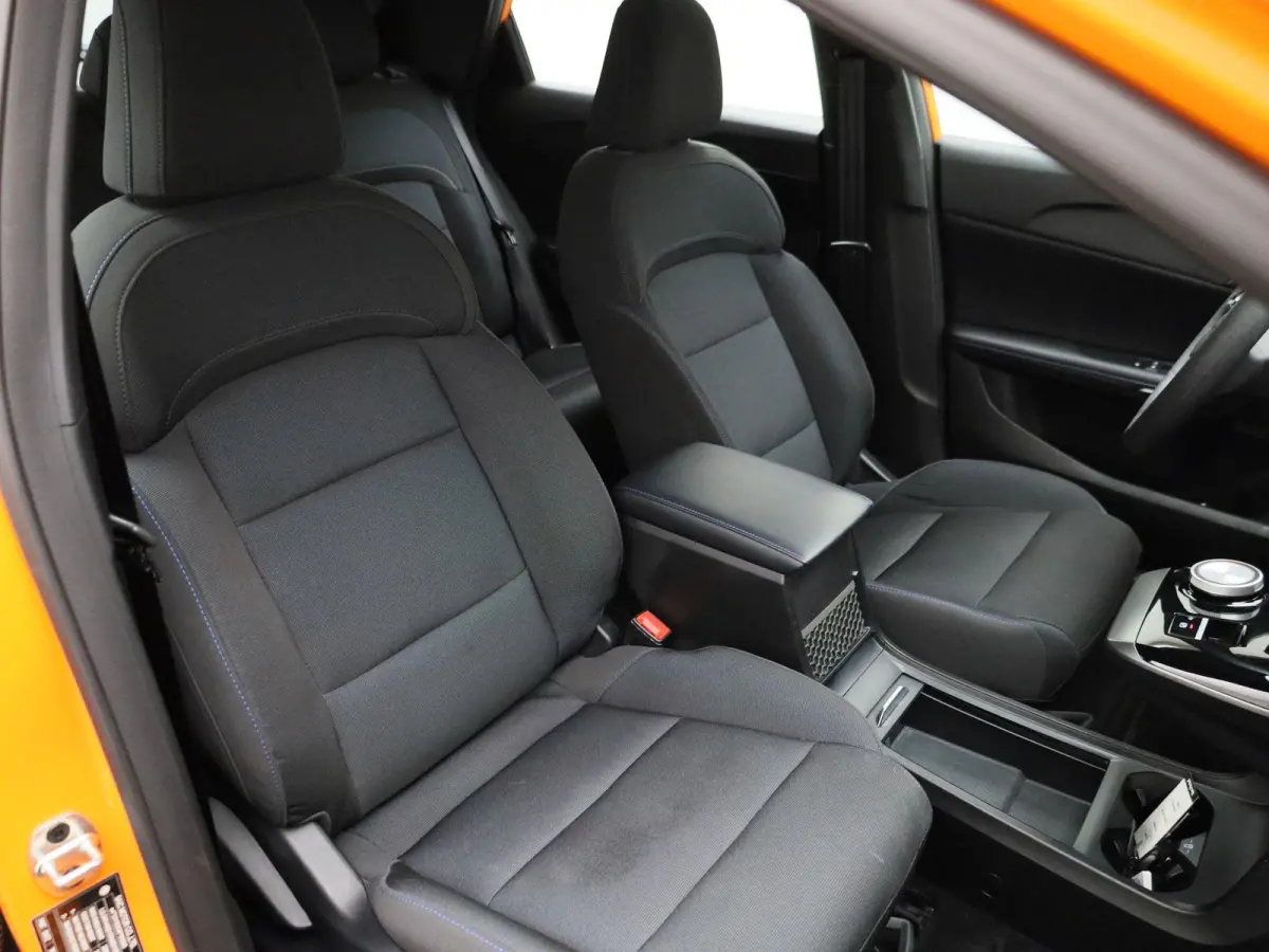 MG4 51 kWh Standard | PARKEERSENSOREN | CLIMATE CONTROL | APPLE CARPLAY | LED | KEYLESS | LMV |