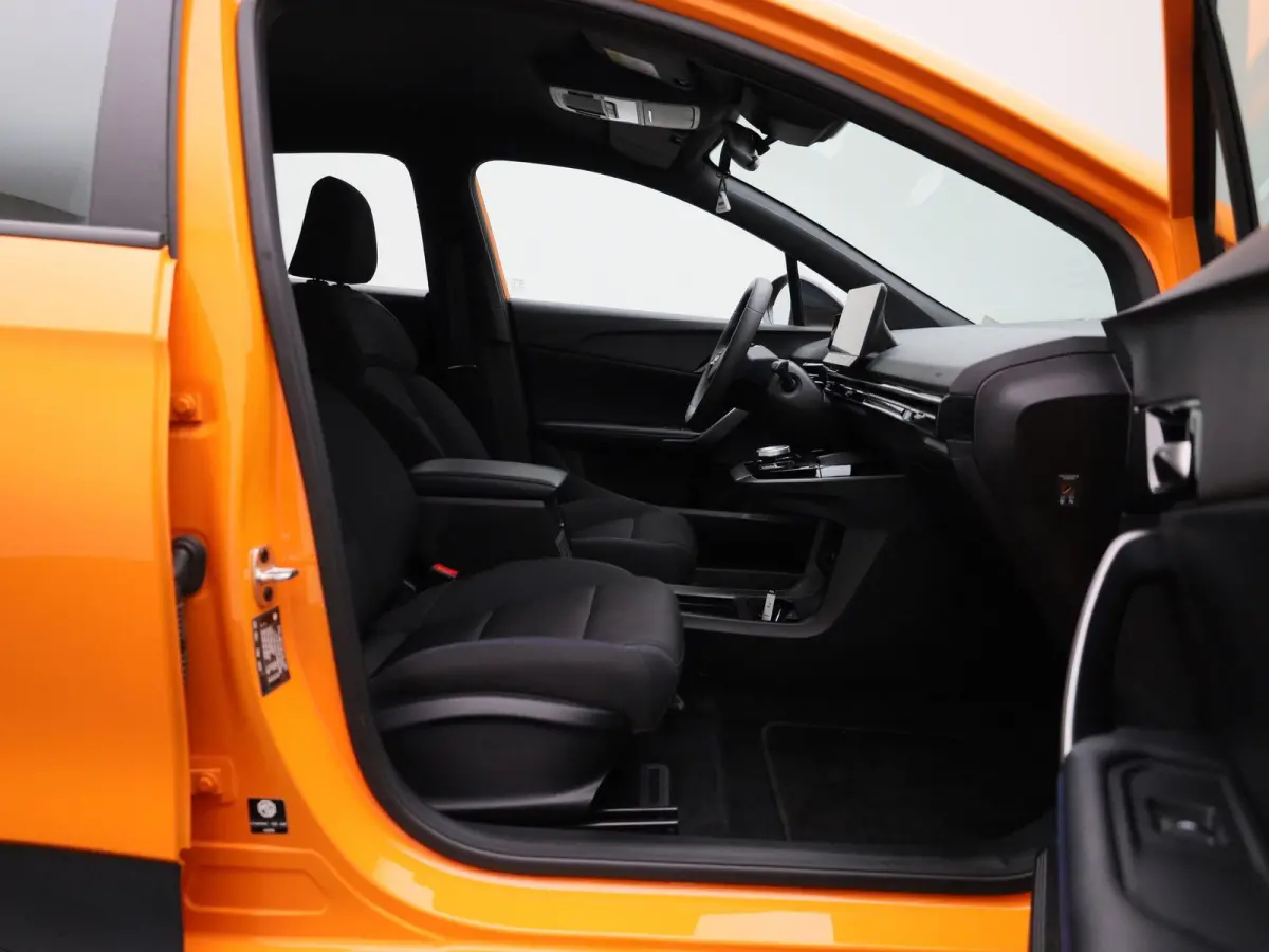 MG4 51 kWh Standard | PARKEERSENSOREN | CLIMATE CONTROL | APPLE CARPLAY | LED | KEYLESS | LMV |