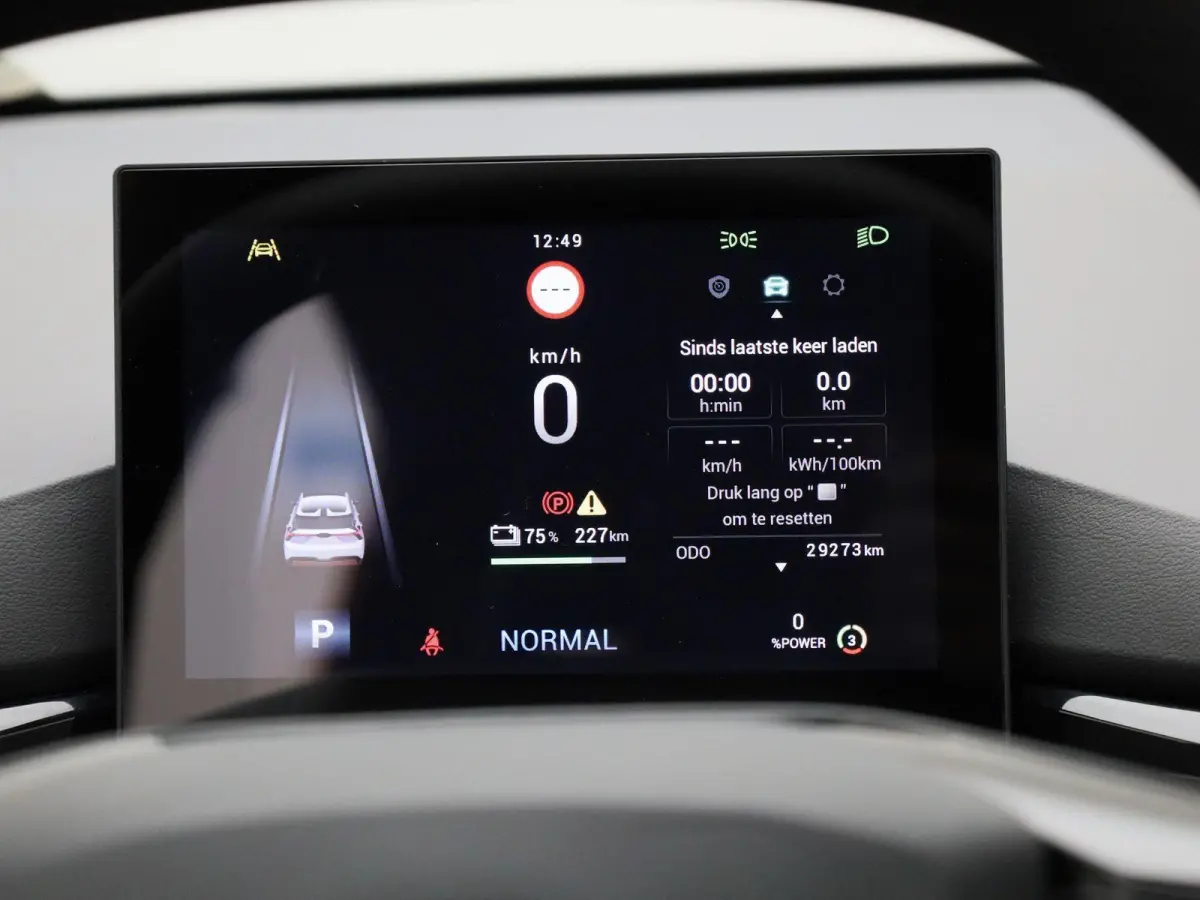 MG4 51 kWh Standard | PARKEERSENSOREN | CLIMATE CONTROL | APPLE CARPLAY | LED | KEYLESS | LMV |