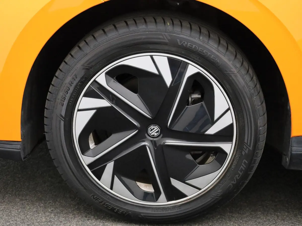 MG4 51 kWh Standard | PARKEERSENSOREN | CLIMATE CONTROL | APPLE CARPLAY | LED | KEYLESS | LMV |