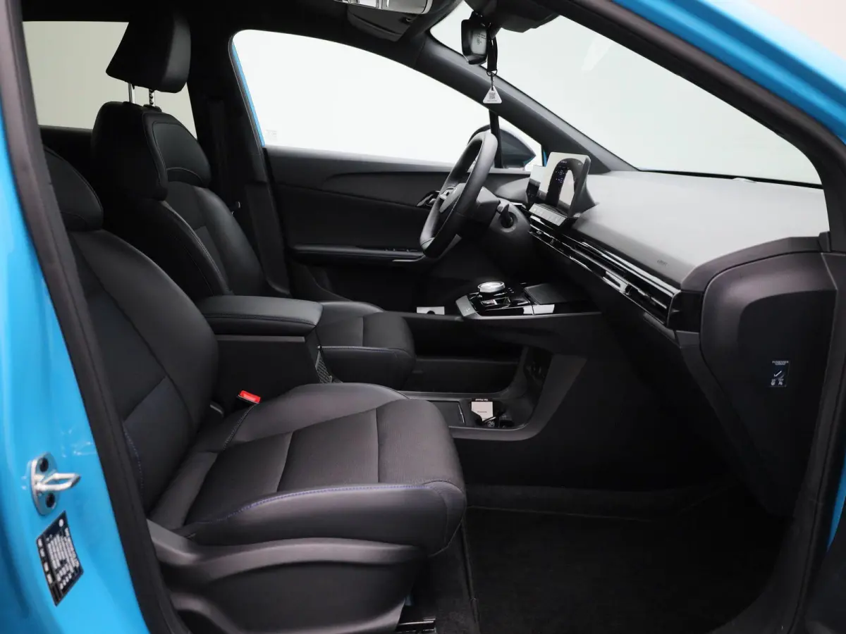 Luxury Long Range 64 Kwh | Navi | Camera | Led Koplampen | Stoelverwarming | CarPlay | MG i-Smart App | Keyless Entry & Go |